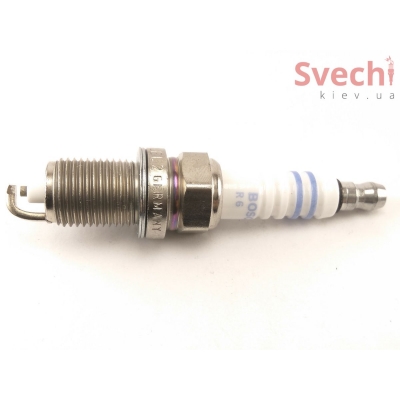 FQR8LEU2 свеча зажигания Bosch Standard Super (0 242 229 699)