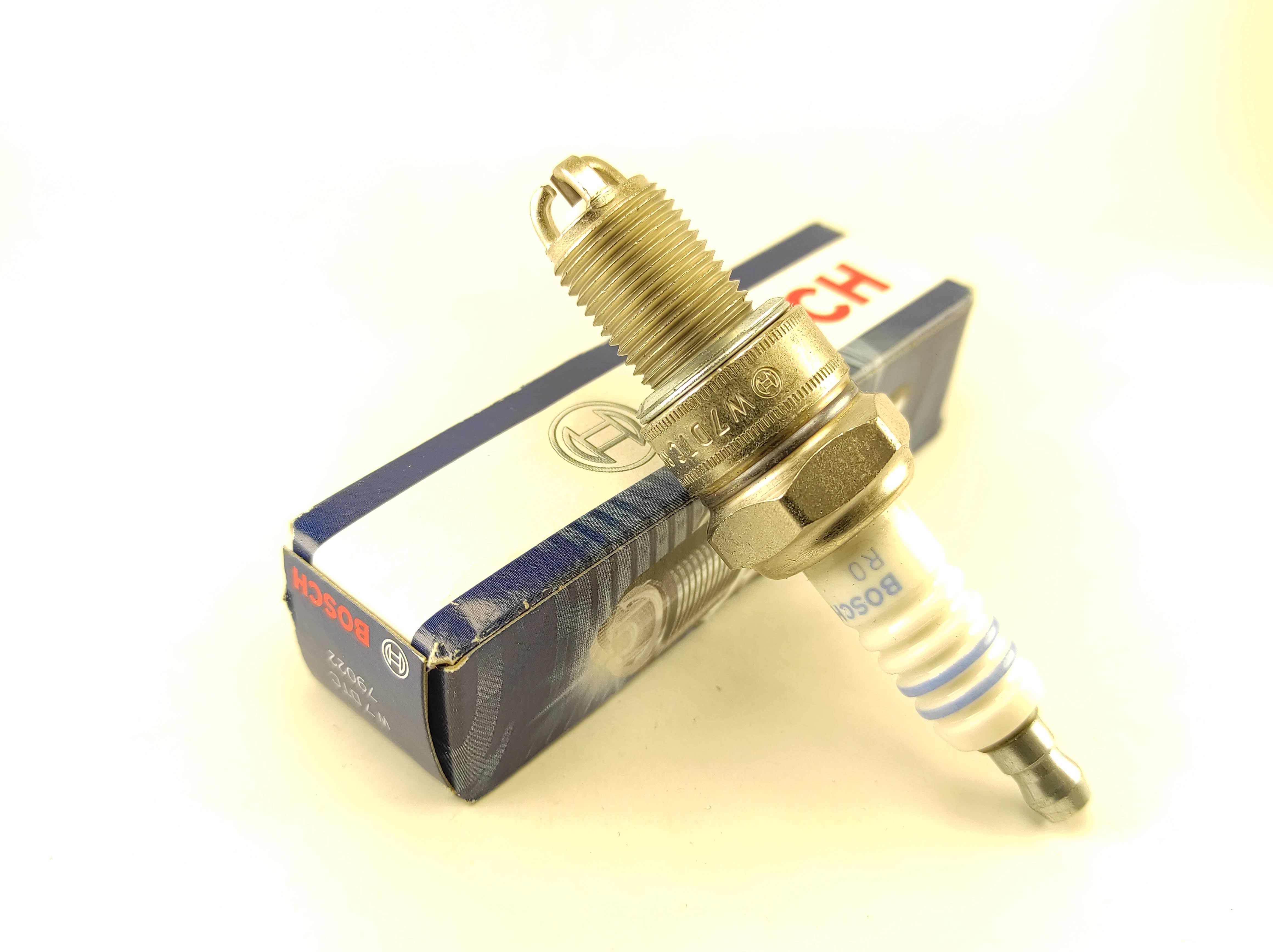 W7DTC свеча зажигания Bosch Standard Super (0 241 235 756)