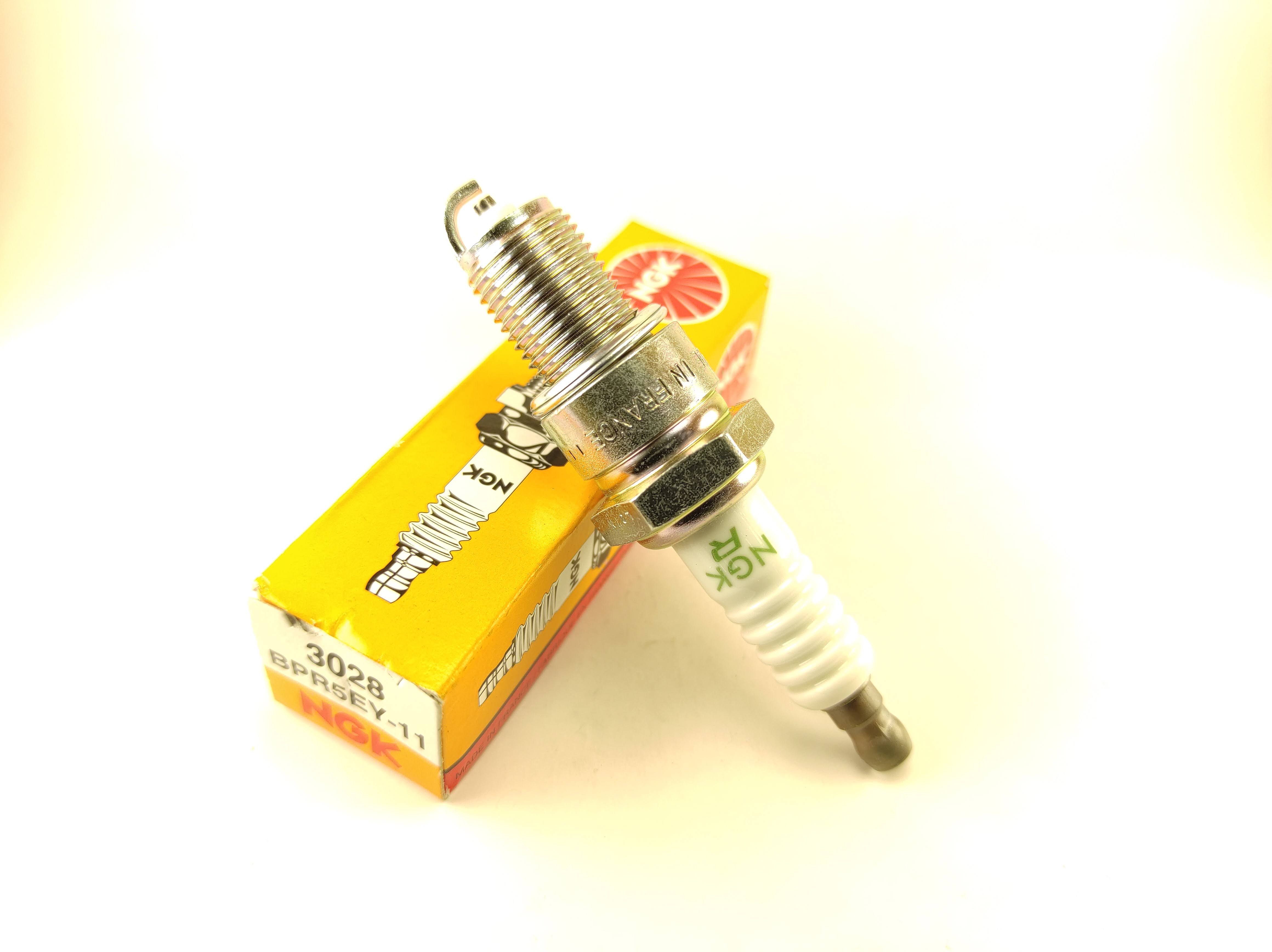NGK BPR5EY-11 свеча зажигания NGK Standard, купить в Украине